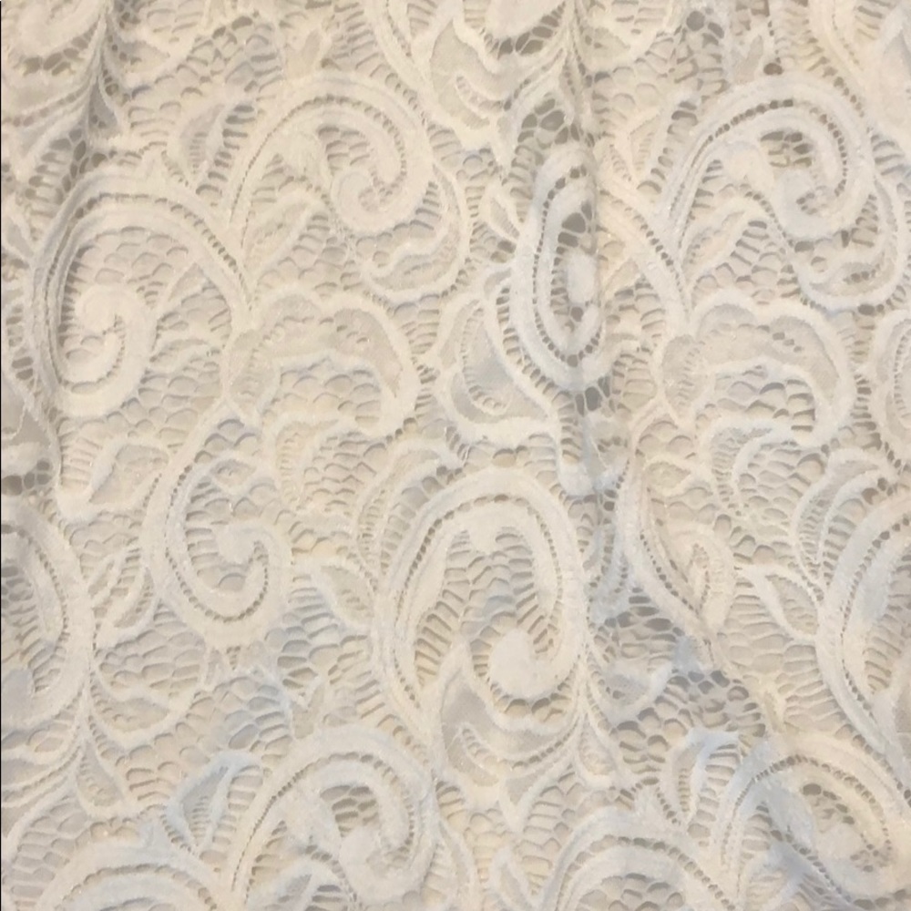 LACE TOP - Picture 2 of 3